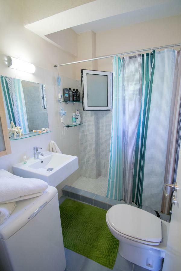 Beach House Near Athens Agia Marina  Екстер'єр фото