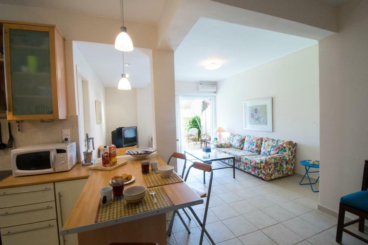 Beach House Near Athens Agia Marina  Екстер'єр фото