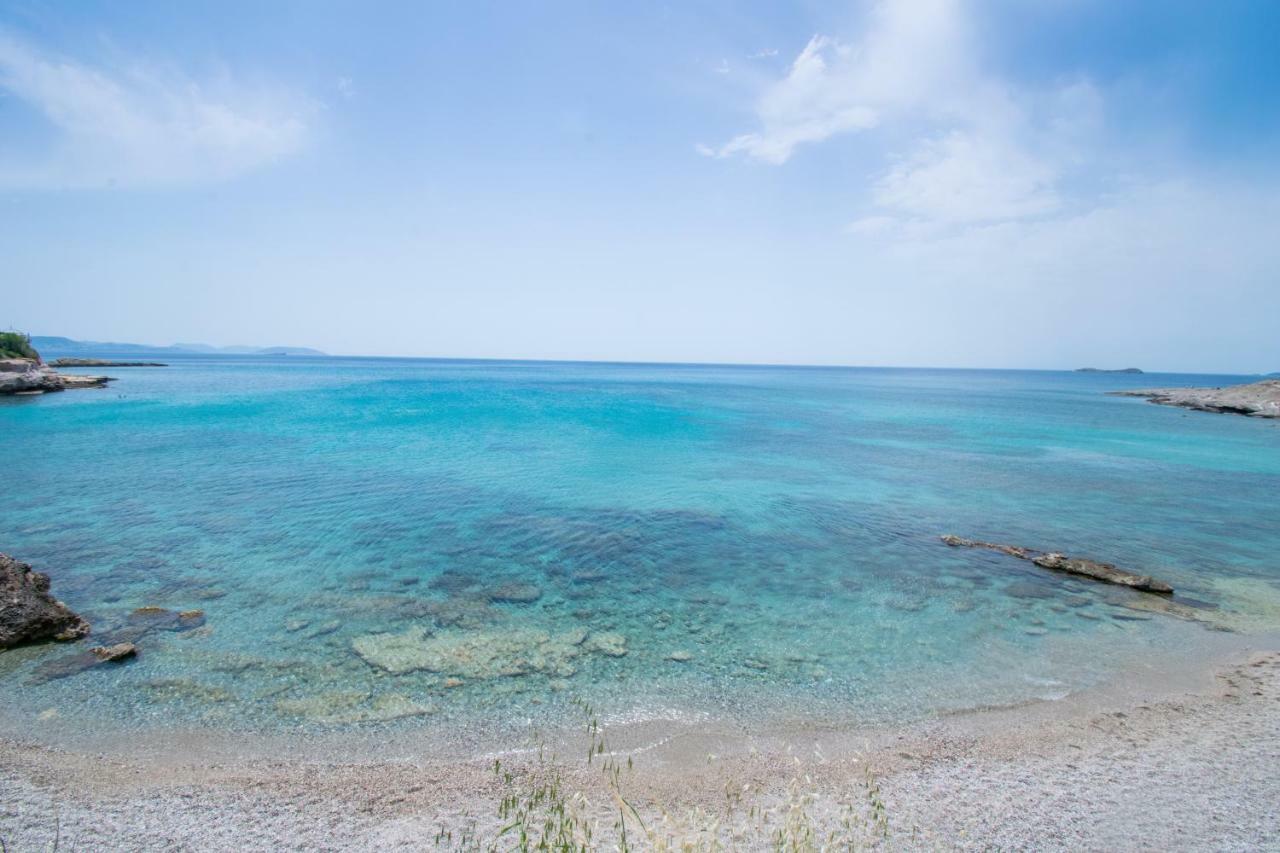 Beach House Near Athens Agia Marina  Екстер'єр фото